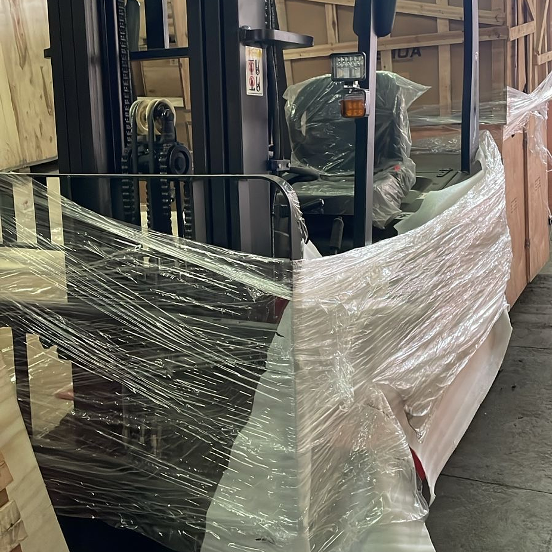 Grúa Horquilla Eléctrica 3.0 Ton Mástil Triple 4.5mt 5