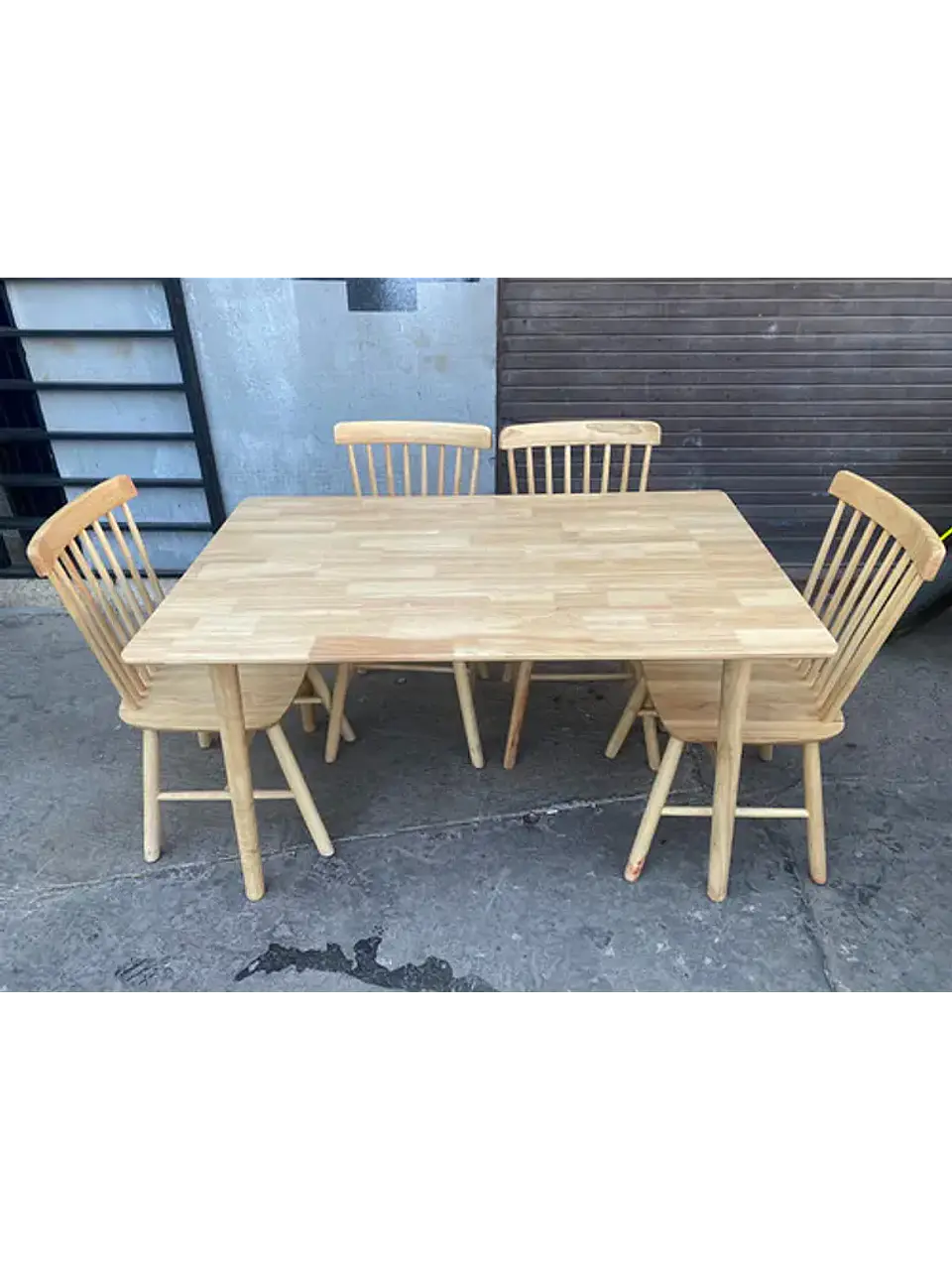 Mesa con 6 Sillas Windsor de Madera Original 120x70 3
