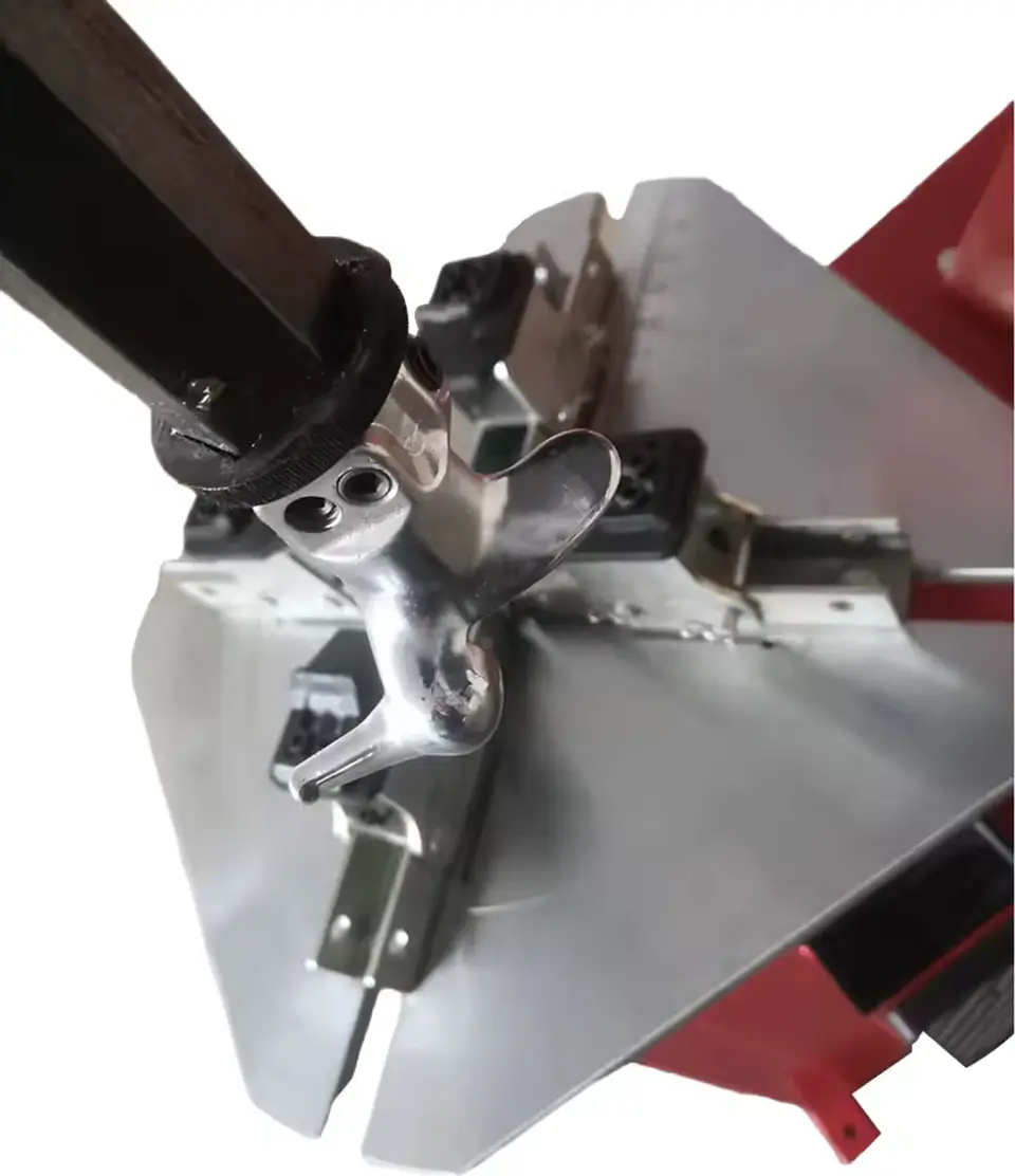 Desmontadora de Neumáticos para Motos 3