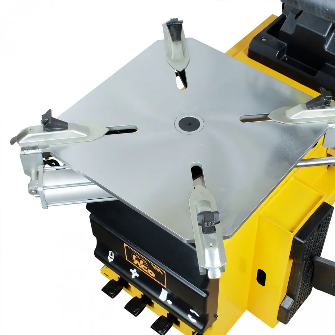 Desmontadora Full Automática para Perfil Bajo U-256A 4