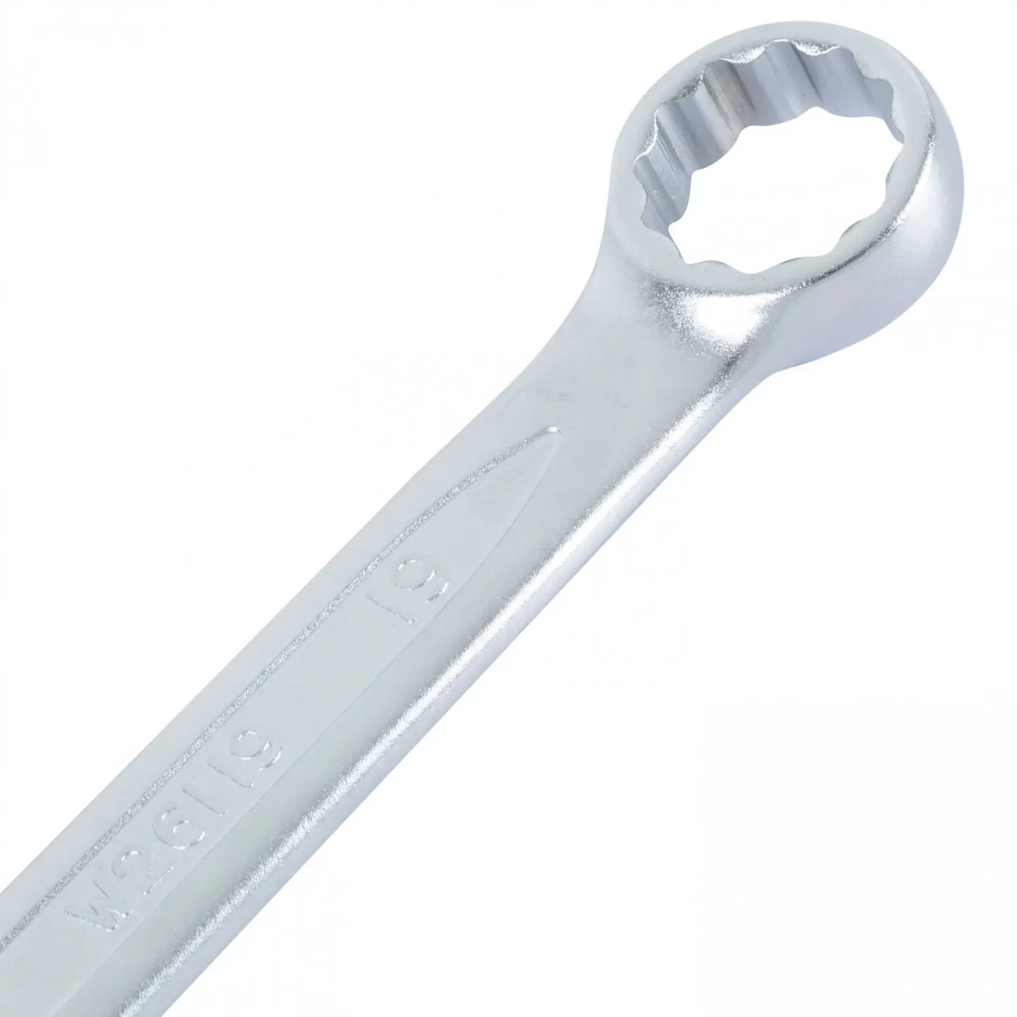 Llave punta corona 19mm Jonnesway W26119 3