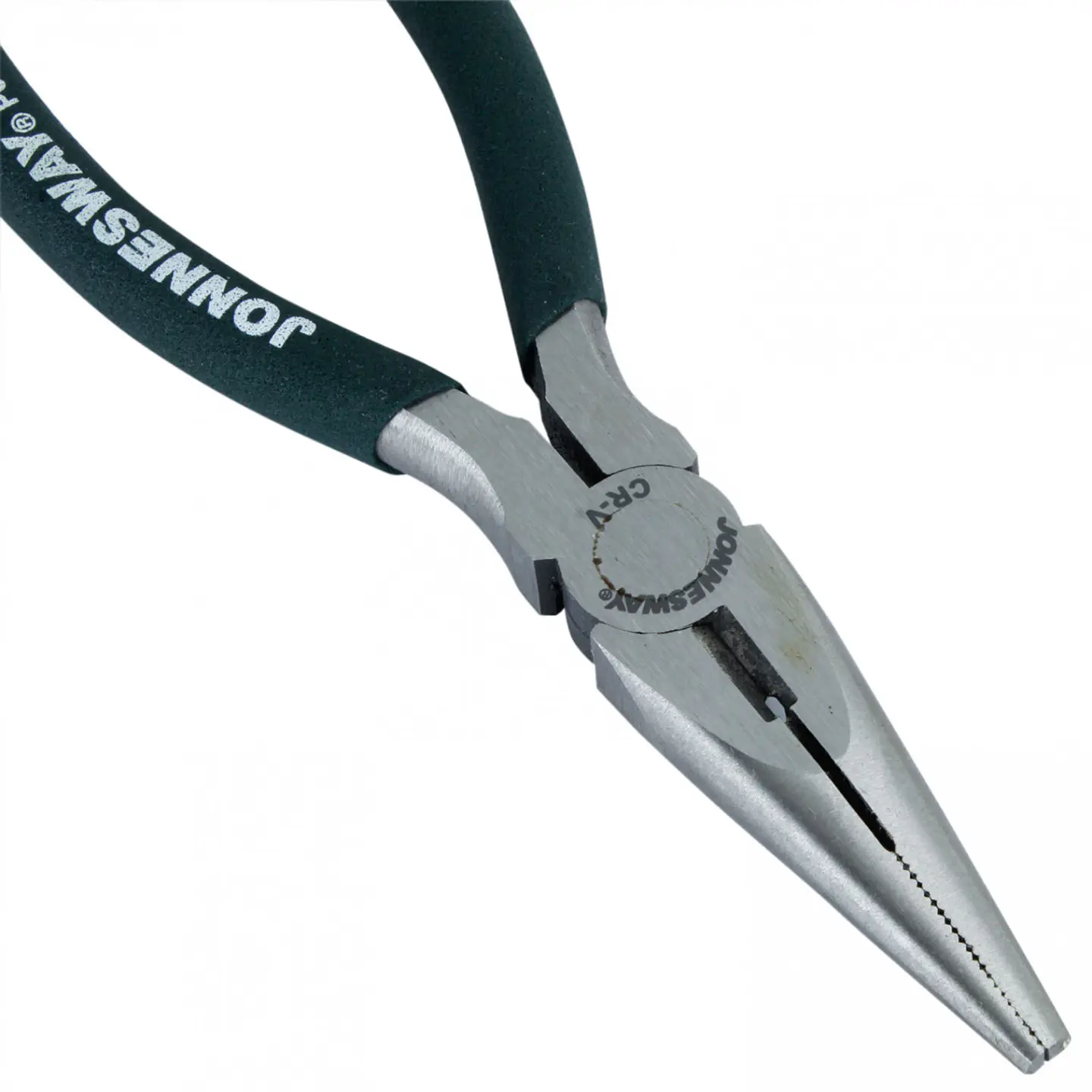 Alicate de punta larga con cortador Jonnesway P066A – 6 pulgadas 4