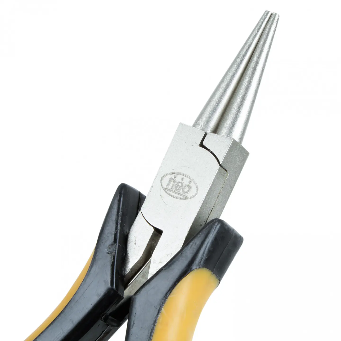 Alicate de punta larga NEO MXP9205H – 6 pulgadas 3