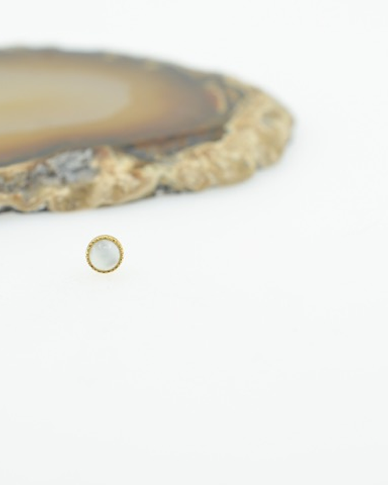 Perla con oro amarillo - Threadless o pin