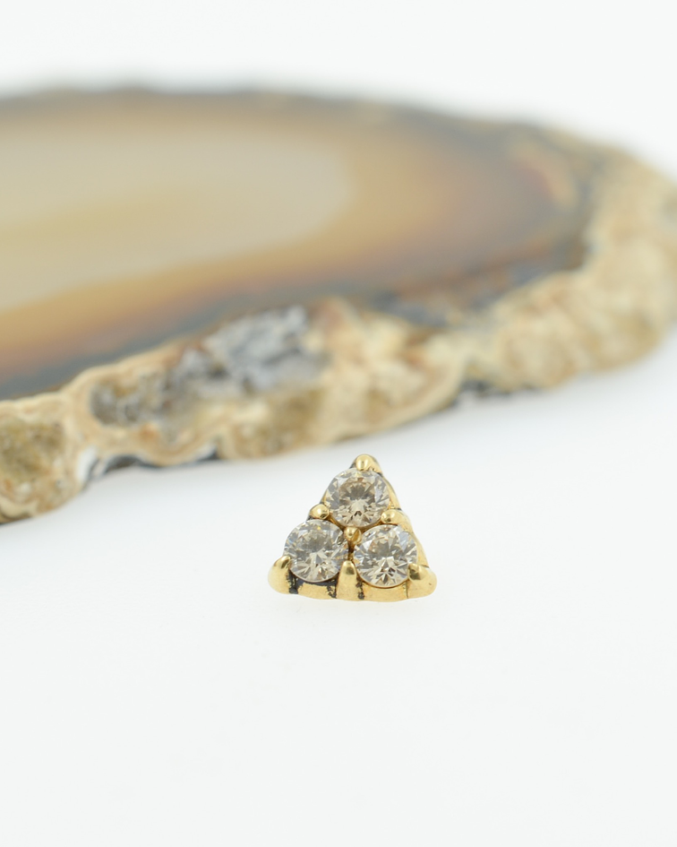 Trisquel con zirconia cristal en oro amarillo - 14g