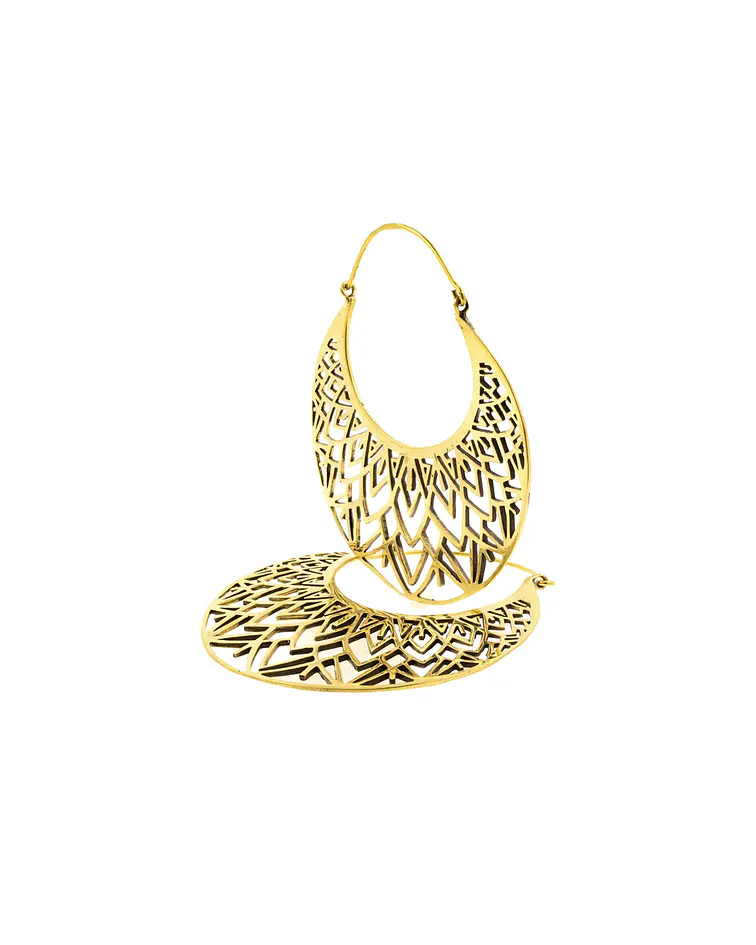 Brass hangers circulares con diseño geométrico 