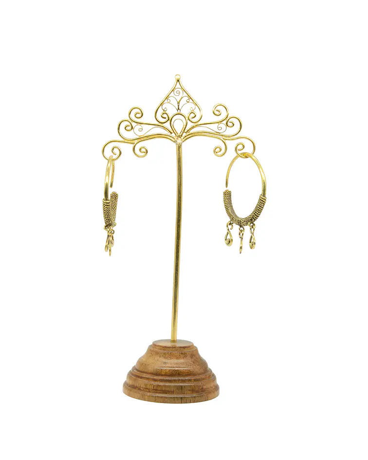 Brass hangers con colgantes de corazones