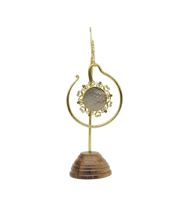 Brass hangers con nagar y grabado de la flor de la vida