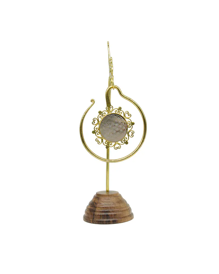 Brass hangers con nagar y grabado de la flor de la vida