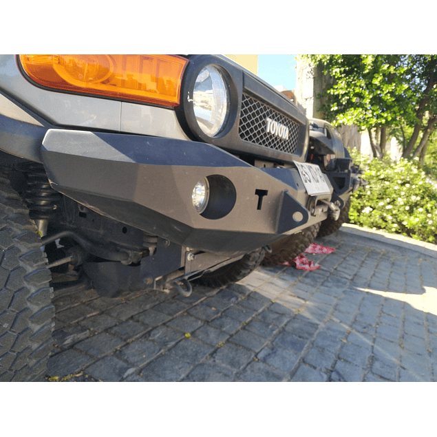 BUMPER DELANTERO FJ CRUISER 