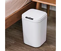 Caneca de basura con sensor inteligente