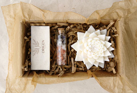 OBSEQUIOS PERSONALIZADOS FRASCO MIX DE SALES + VELA DE SOYA CON DISEÑO