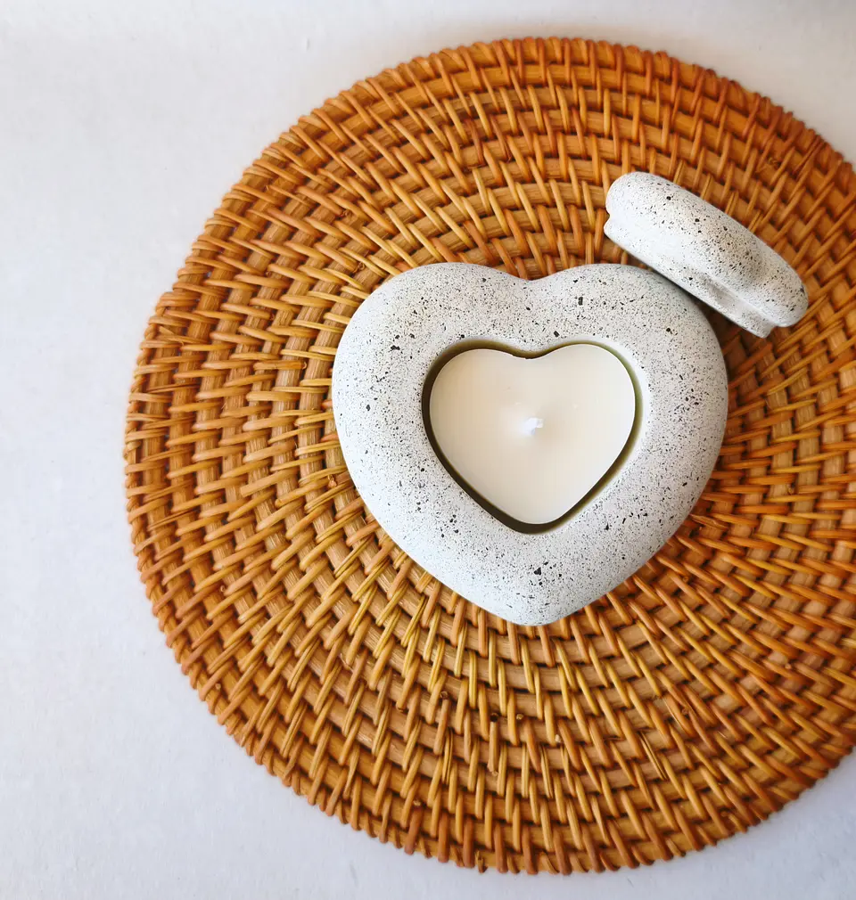 PORTAVELA DISEÑO CORAZÓN CON TAPA  2