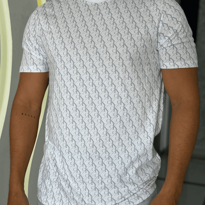 CK CAMISETA REFINED AOP LIQUID WHITE 2