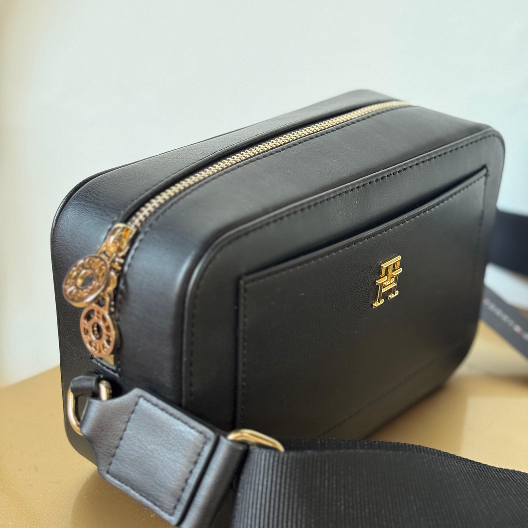 TH CAMERA DISTINCT  3