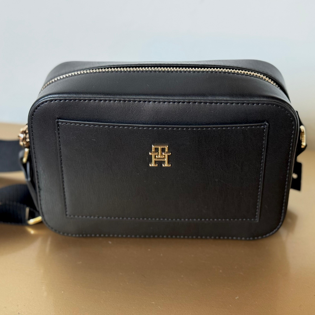 TH CAMERA DISTINCT  4