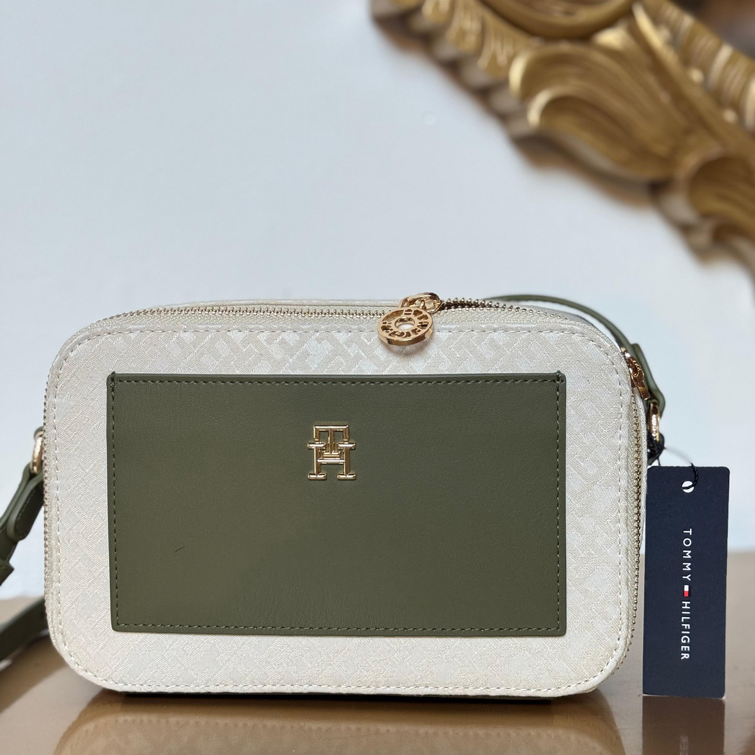 TH BAG CAMERA OLIVE  3