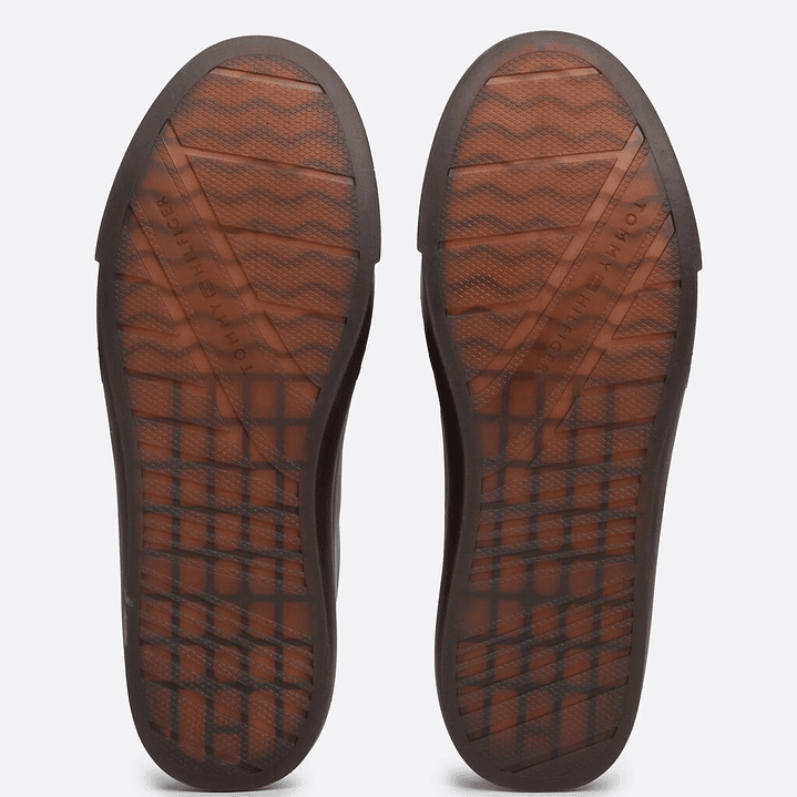 TH CUPSET TERRACE BLACK 4