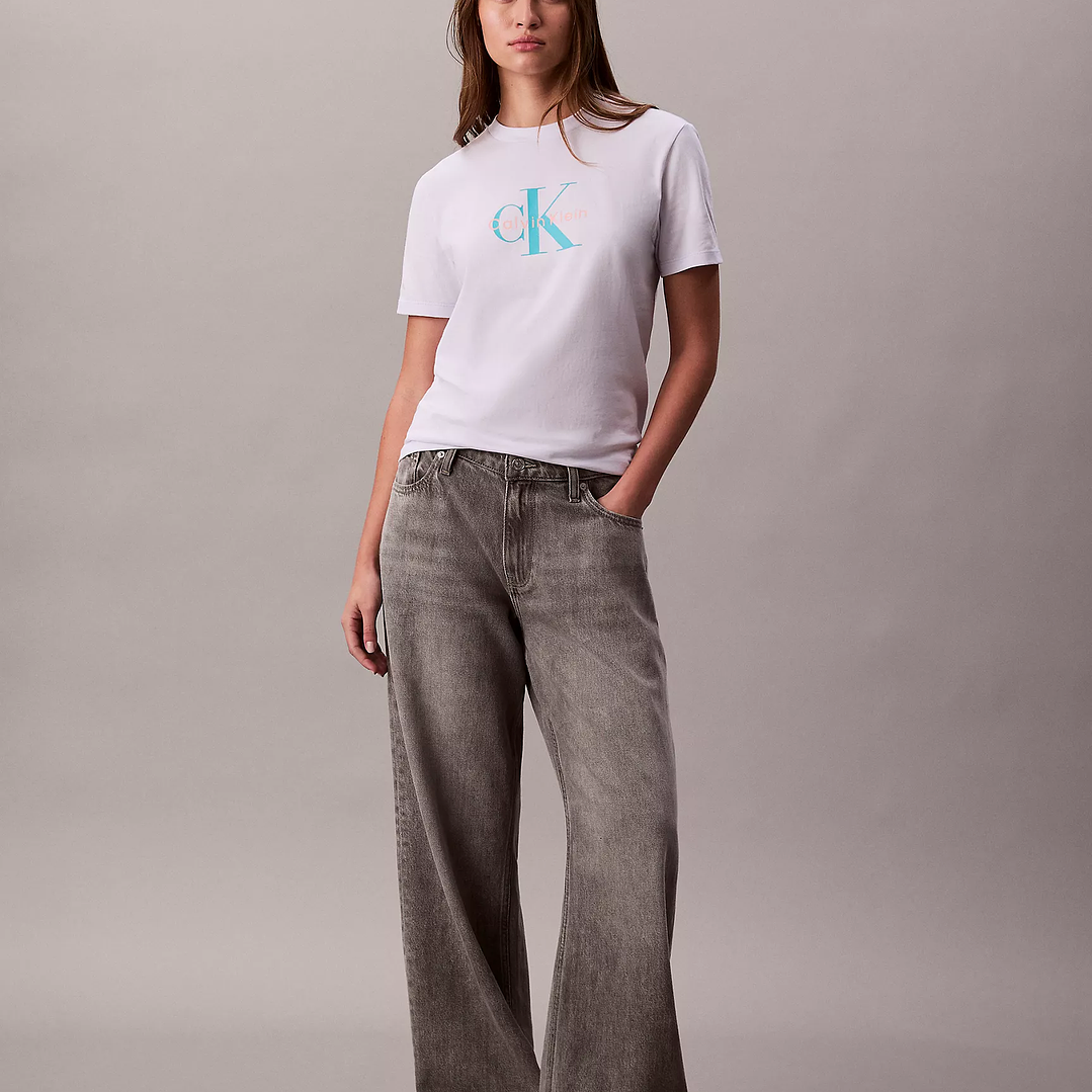 CK CAMISETA MONOLOGO TEE LILA 3