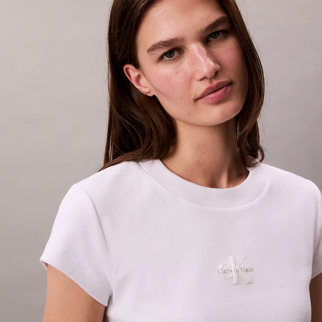 CK CAMISETA BABY TEE WHITE 4