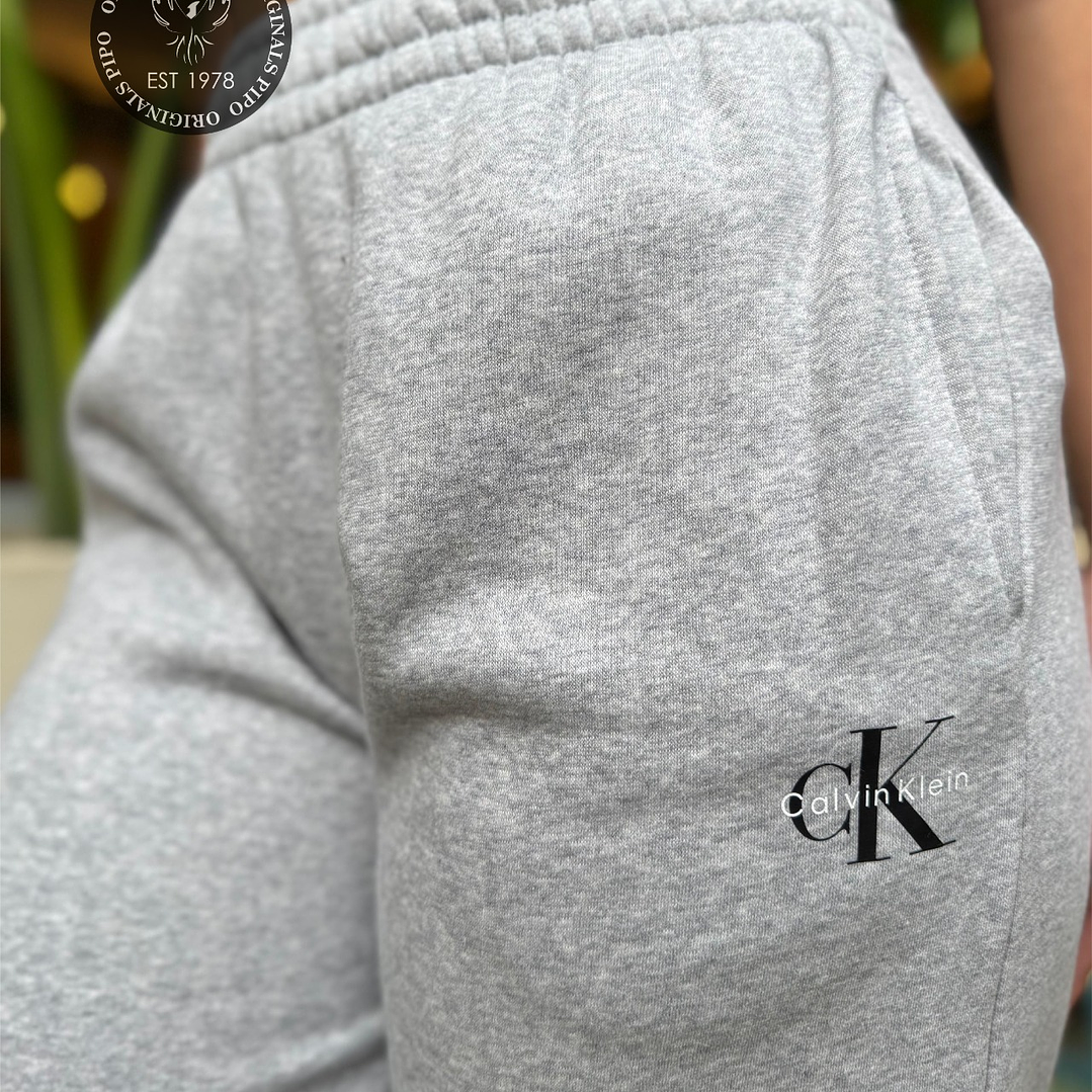 SUDADERA MONOGRAM GRIS 4