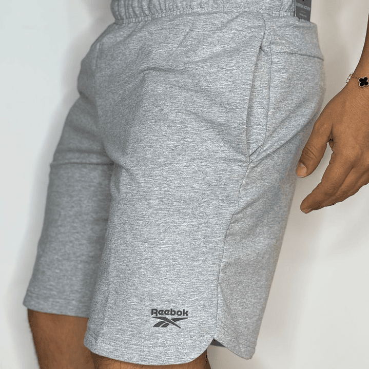 PANTALONETA REEBOK EVERYDAY GRIS 2