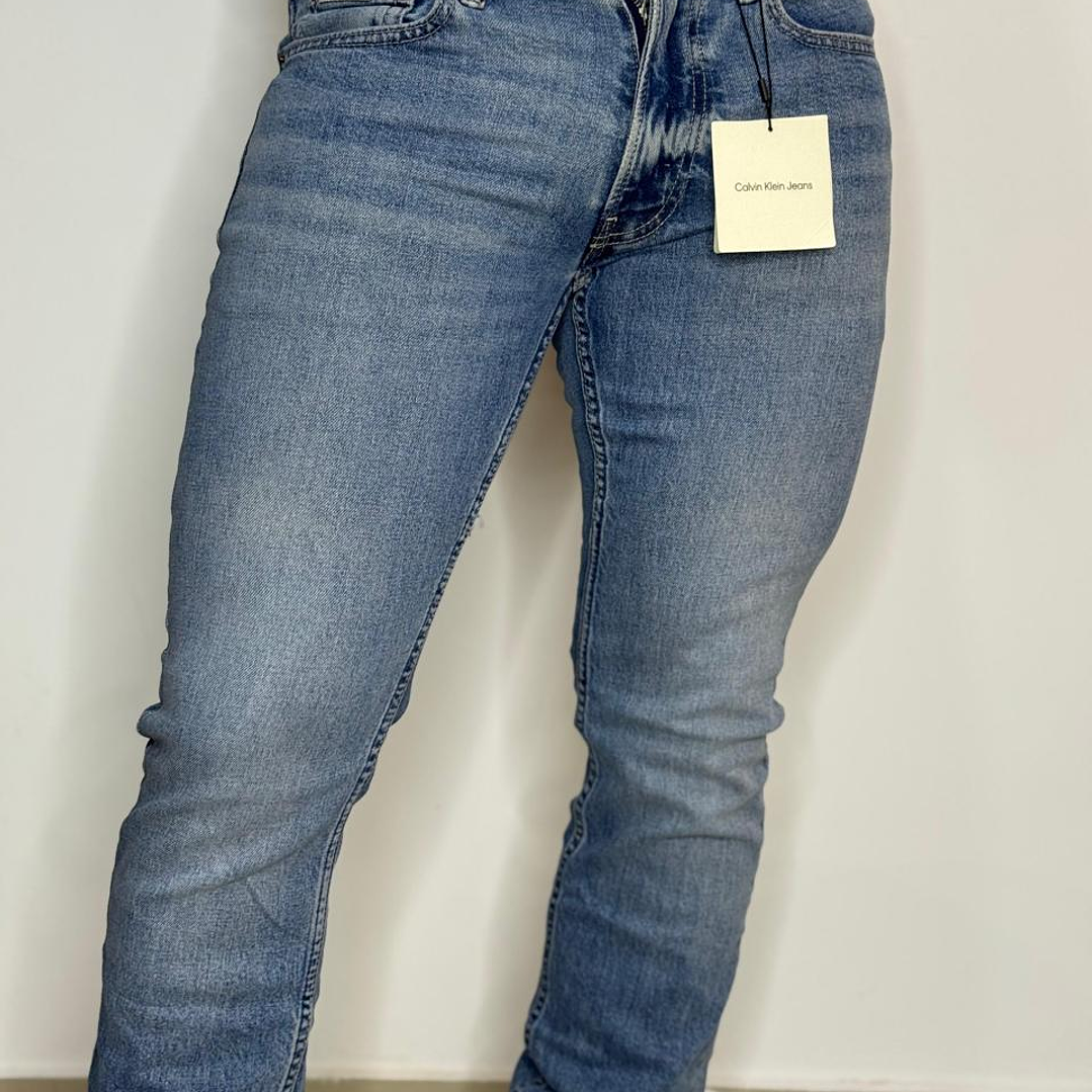 JEANS SLIM TINTED CK STONE 1