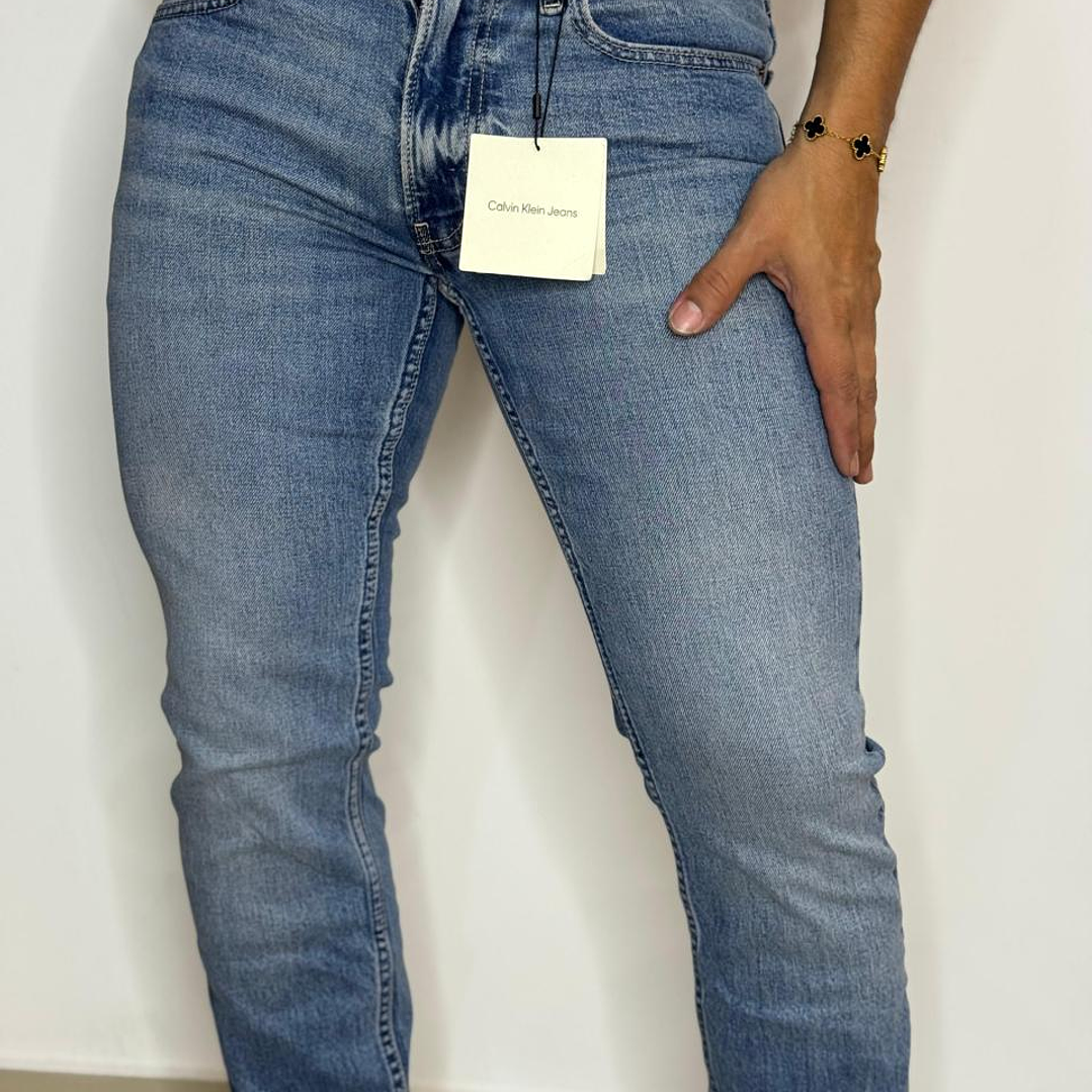 JEANS SLIM TINTED CK STONE 4