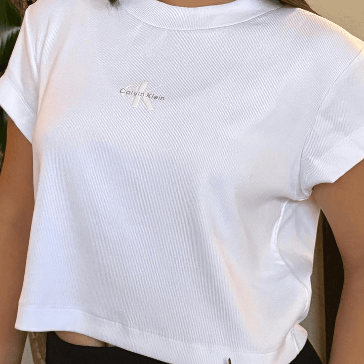 CK CAMISETA BABY TEE WHITE 3