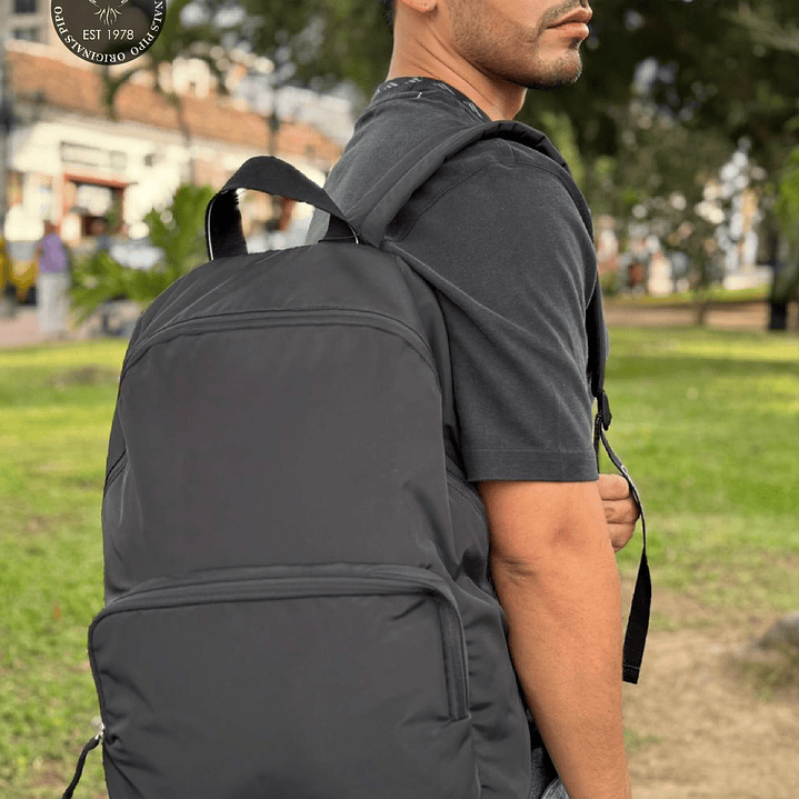 BOLSO CK SPORT NEGRO 1