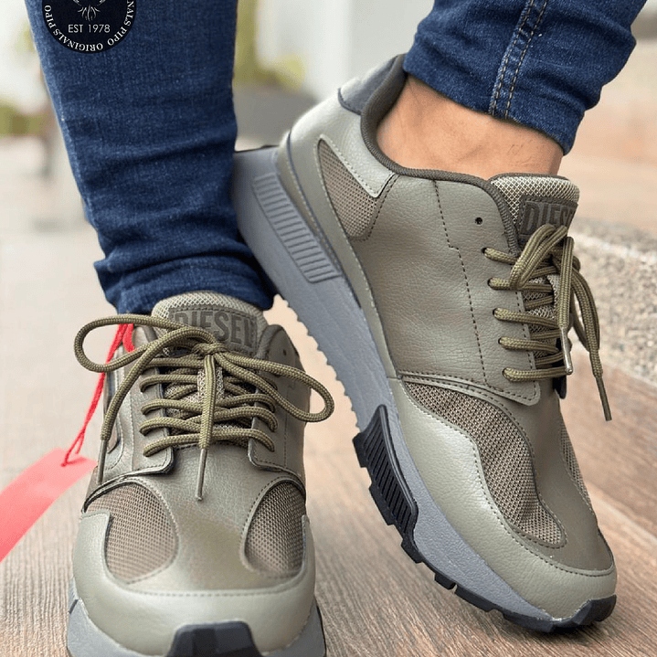 DIESEL S-TAME-RUNNING  4