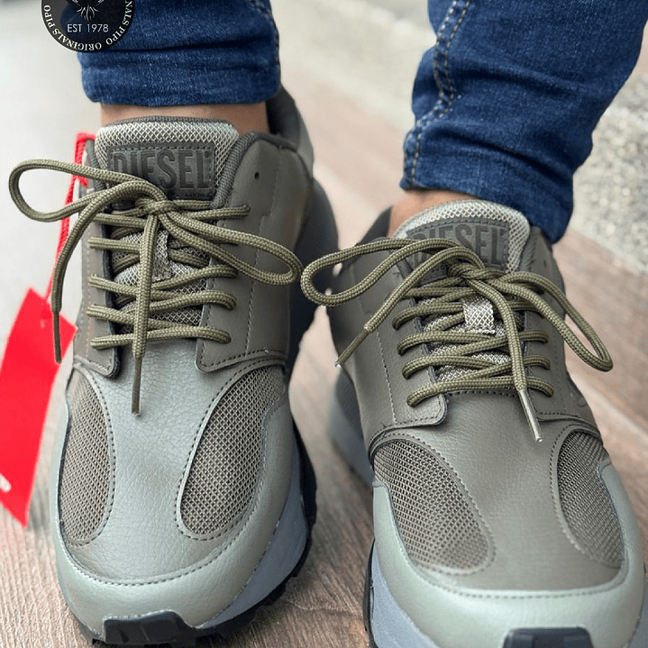 DIESEL S-TAME-RUNNING  1