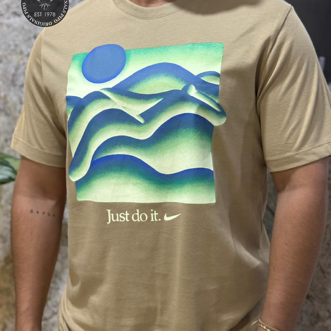 CAMISETA NIKE PARACHUTE 3