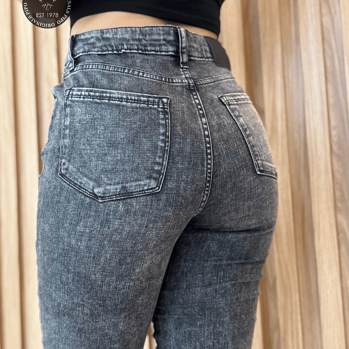 JEANS KARL BRILLOS LATERALES  4