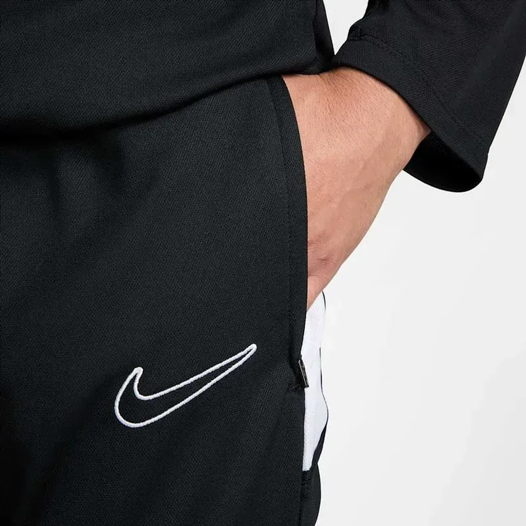 CONJUNTO NIKE DRI-FIT BLACK 8