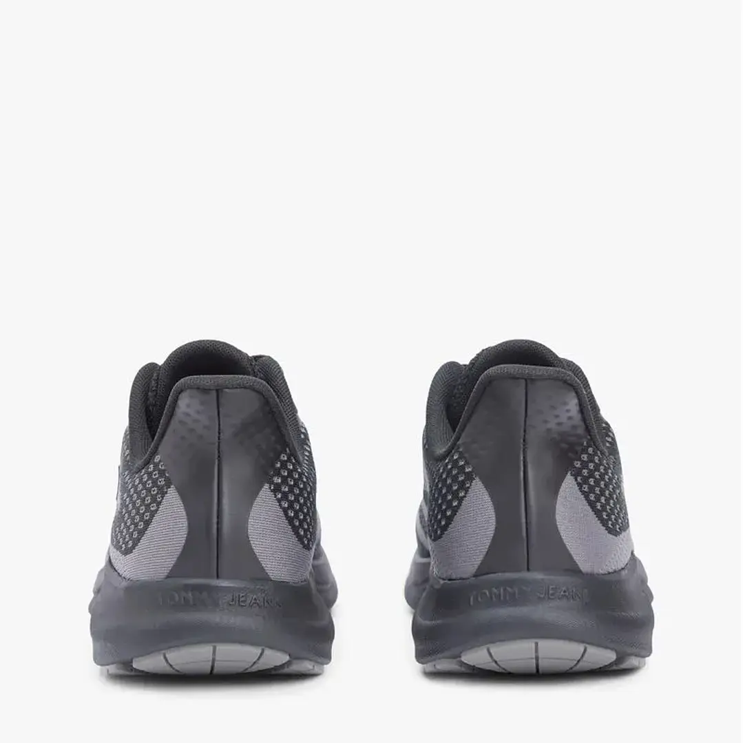 TH RUNNER KNITTED BLACK 2