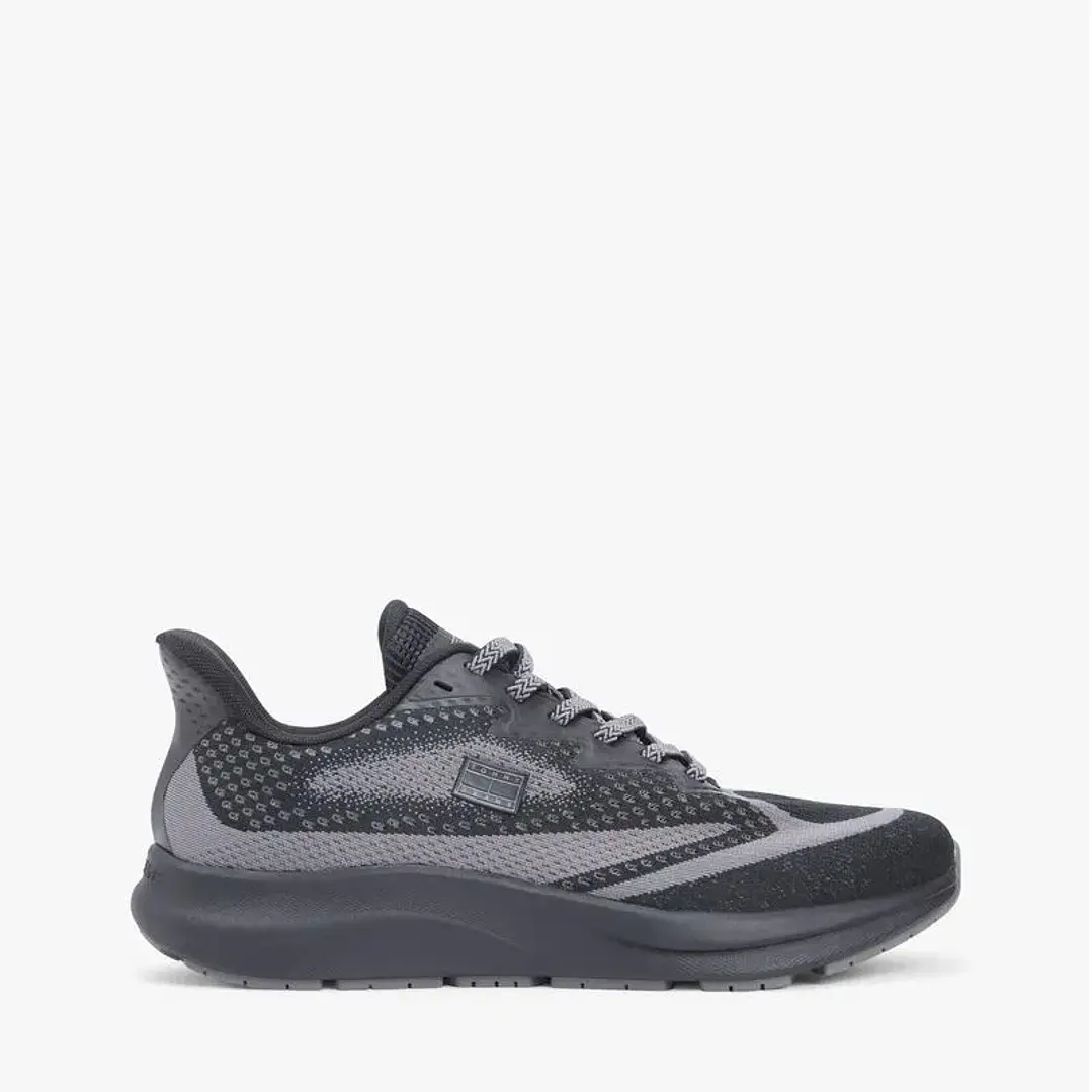 TH RUNNER KNITTED BLACK 3
