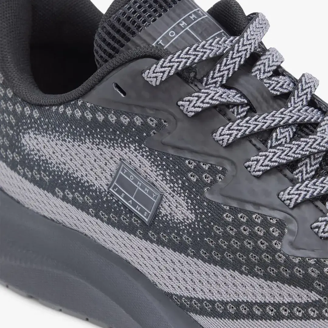TH RUNNER KNITTED BLACK 4