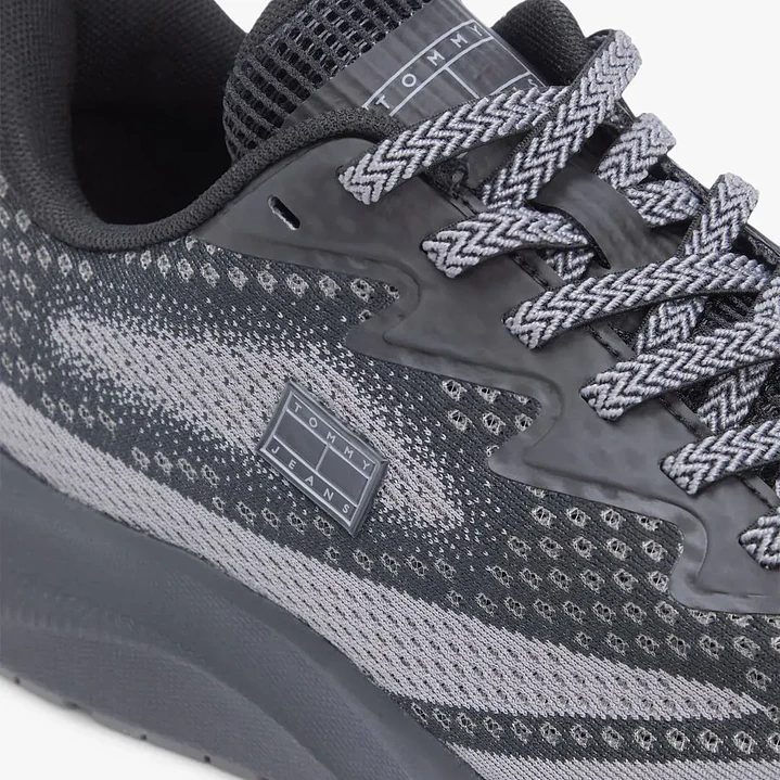 TH RUNNER KNITTED BLACK 4