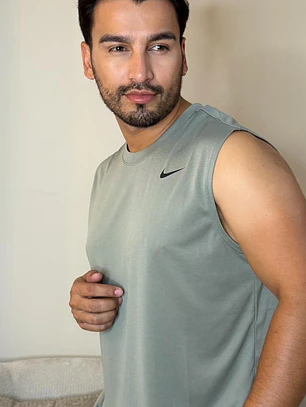 CAMISETA NIKE ESQUELETO