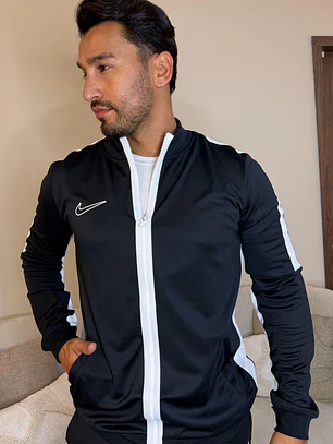 CHAQUETA NIKE DF ACD23