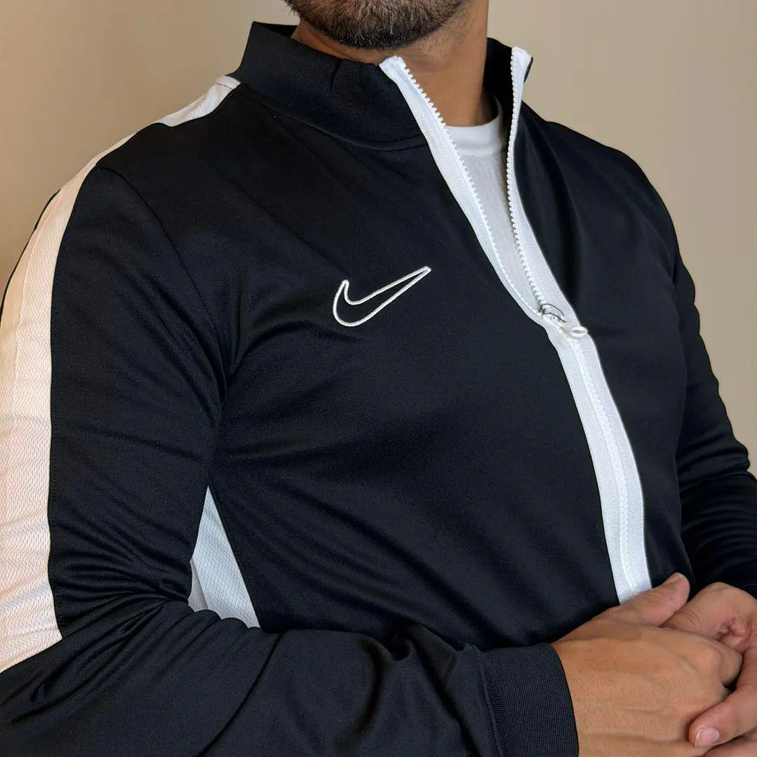 CHAQUETA NIKE DF ACD23 4