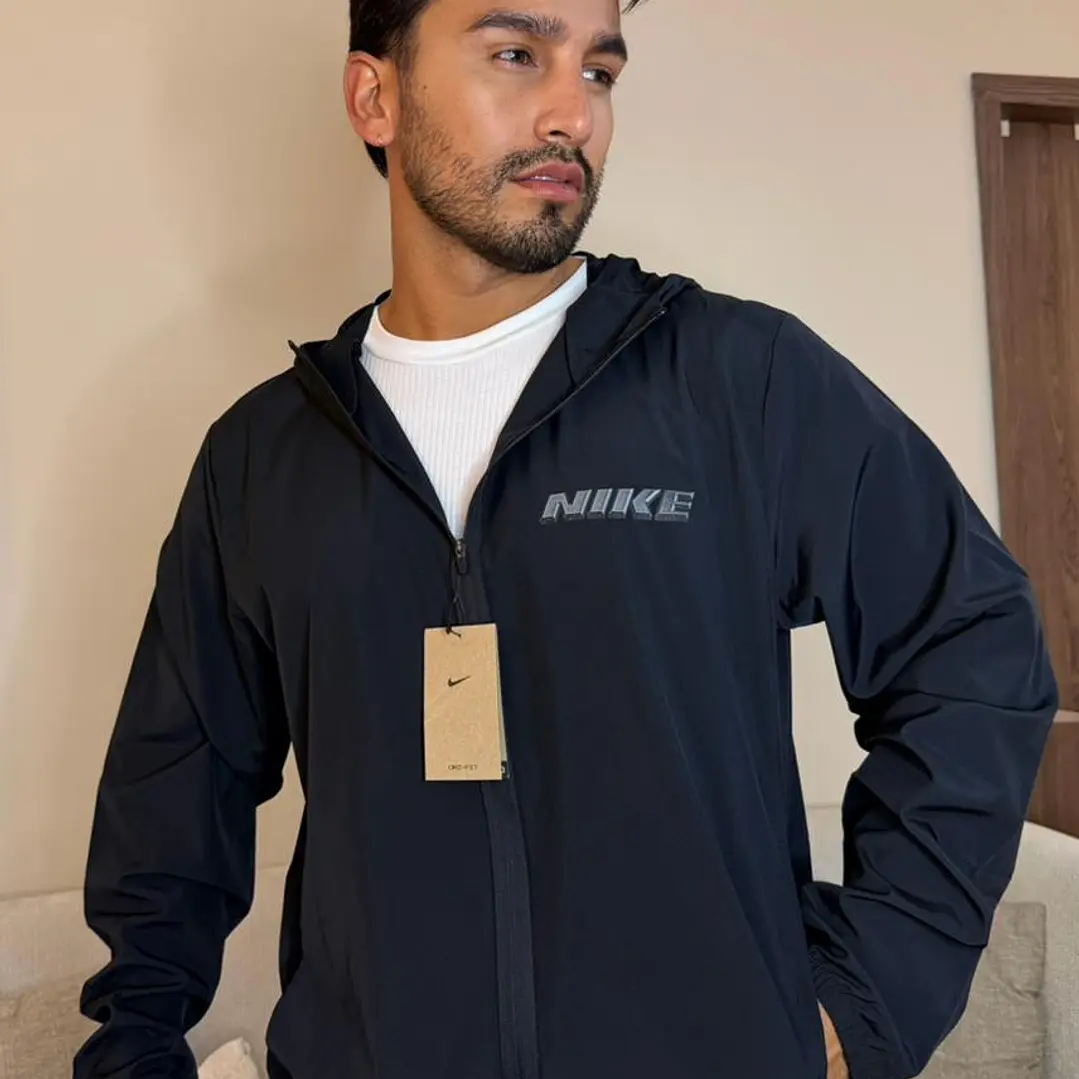 CHAQUETA NIKE DEPORTIVA FORM 1