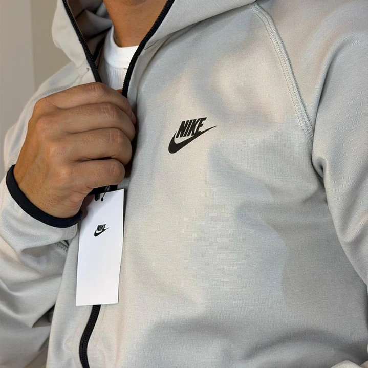 CHAQUETA NIKE TCH  5