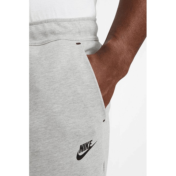 NIKE PANTALÓN TECH FLEECE 4