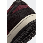 NIKE DUNK LOW SE 'FLEECE PACK BURGUNDY CRUSH - MUJER 3