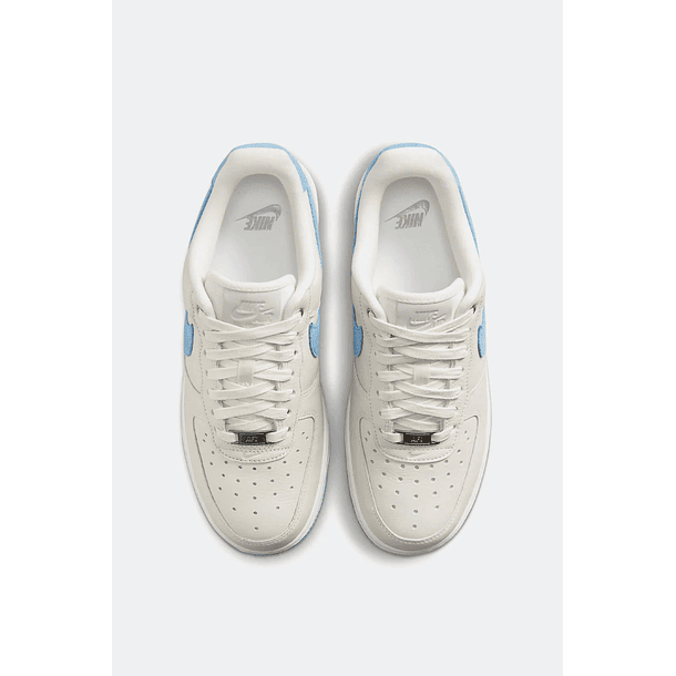 NIKE AIR FORCE 1 LOW LXX UNIVERSITY BLUE - MUJER 2