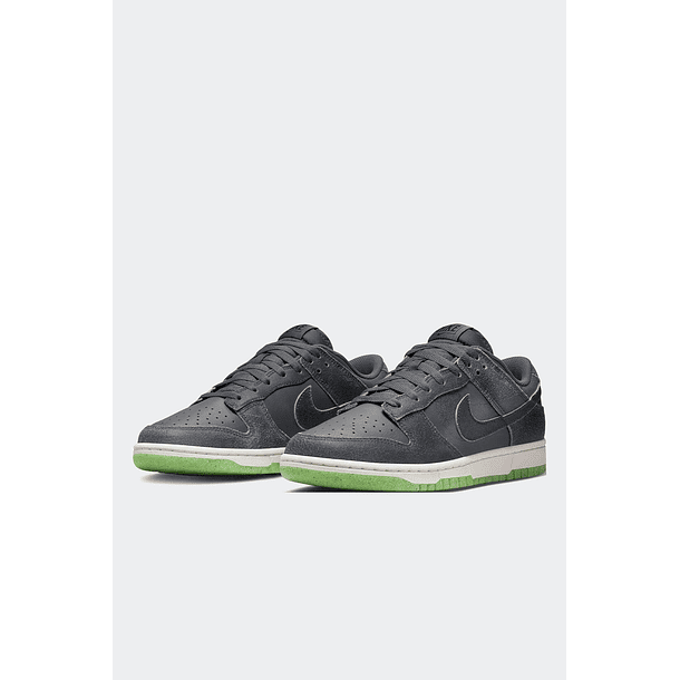 NIKE DUNK LOW SHADOW IRON GREY HALLOWEEN 2