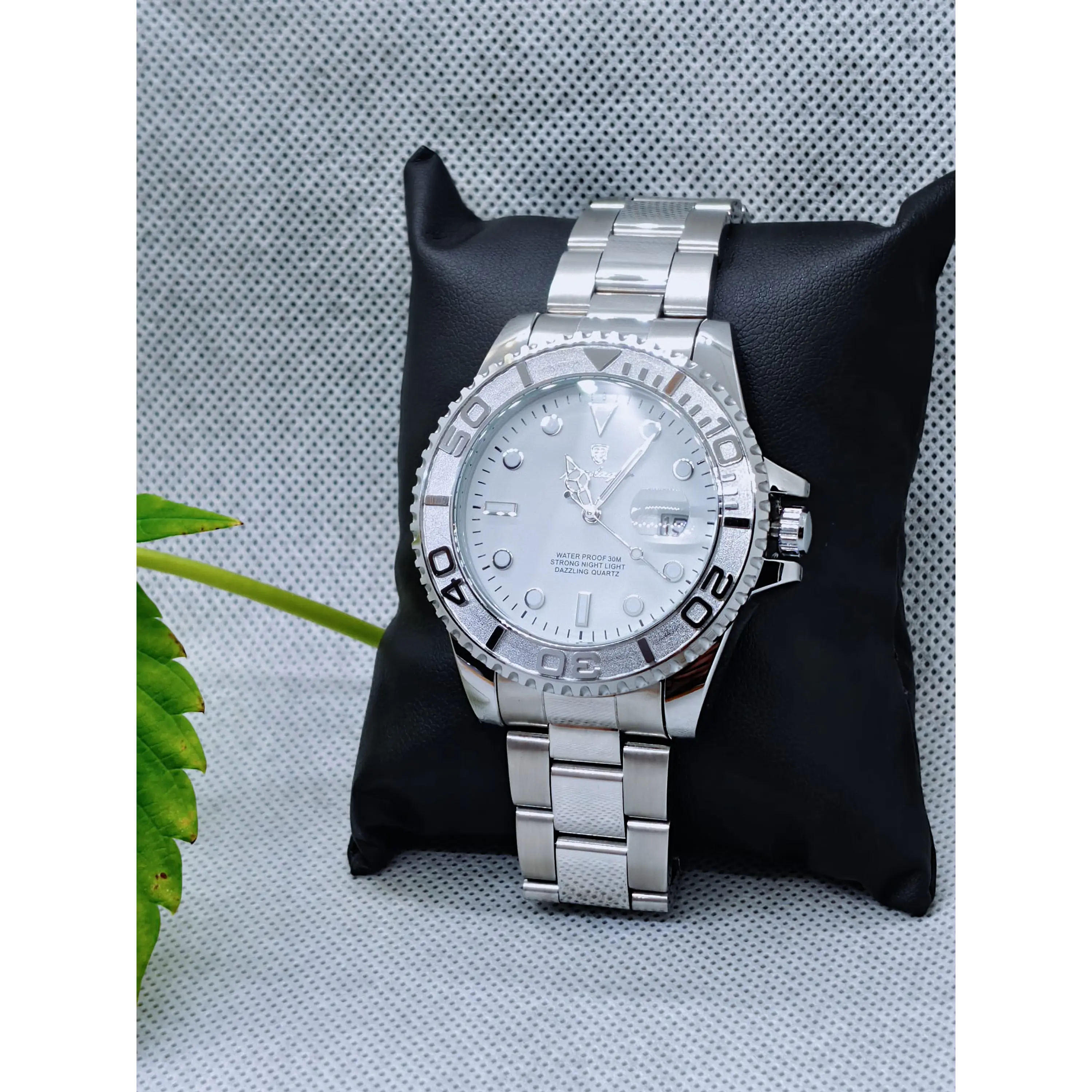 Relógio Quartz Masculino em Aço Prateado Inóxidável - White General 1