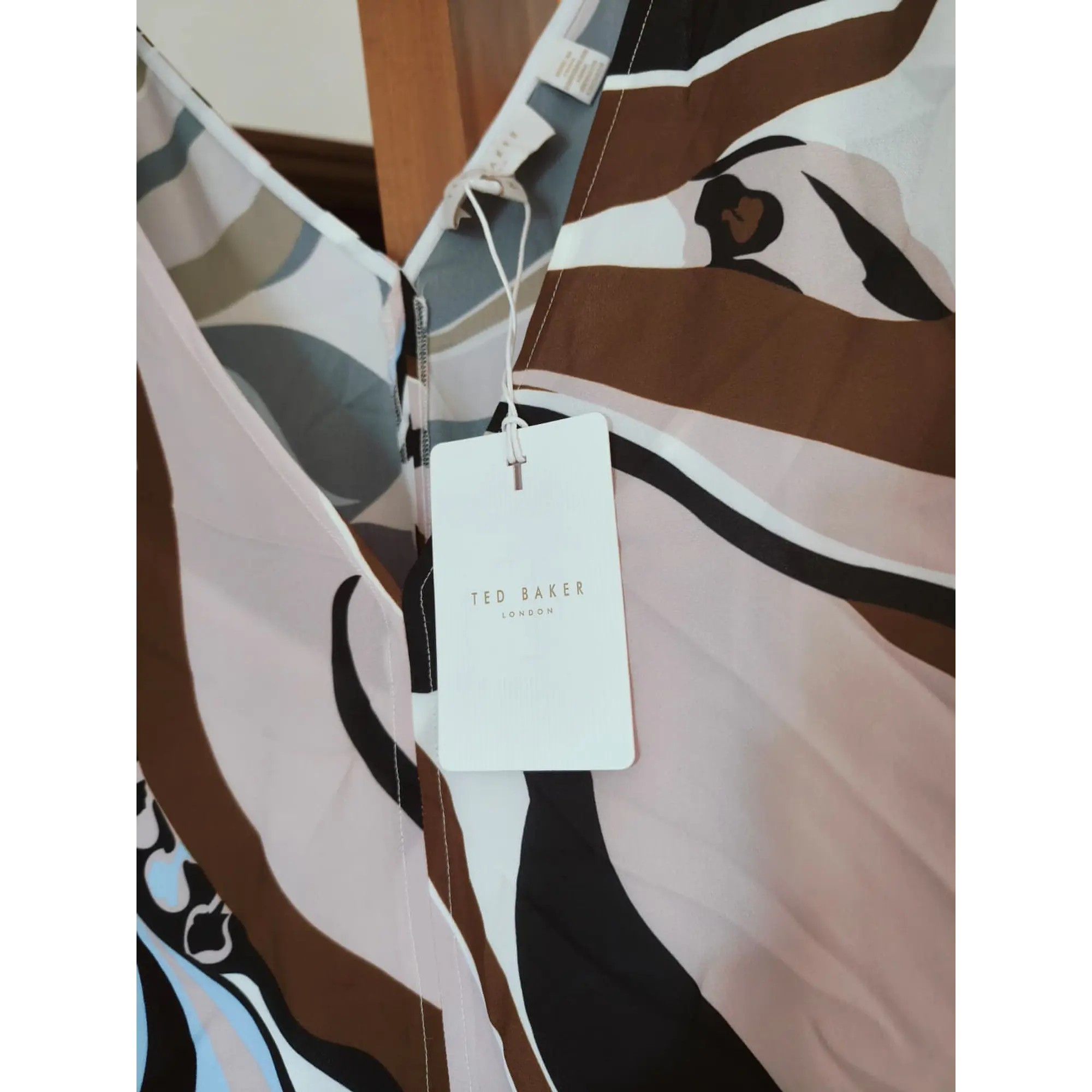 Vestido Ted Baker 100% original 7